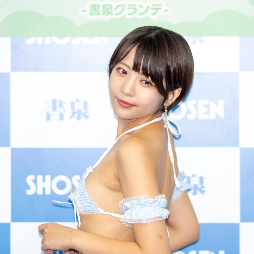 レースクイーンとしても大人気のグラビアアイドル佐々木萌香