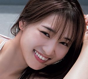 櫻坂46菅井友香、エレガントボディー披露！“卒業写真集”よりお気に入りの水着カット解禁