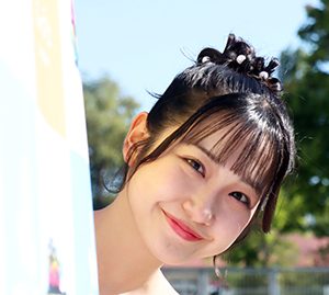 彩月萌香、幼少期からの憧れは渡辺麻友さん「こんなにかわいい人がいるんだと思って…」