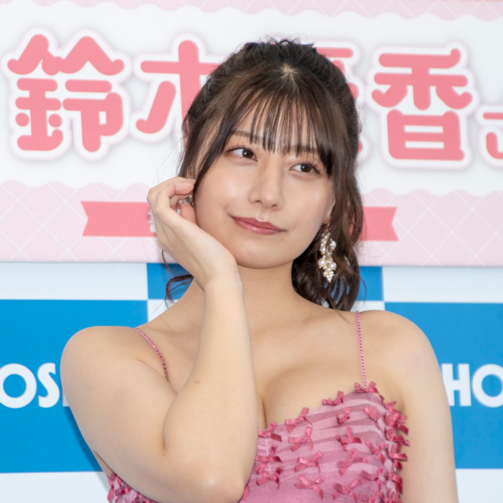 鈴木優香写真集「だまされてみる？」(講談社)取材会より