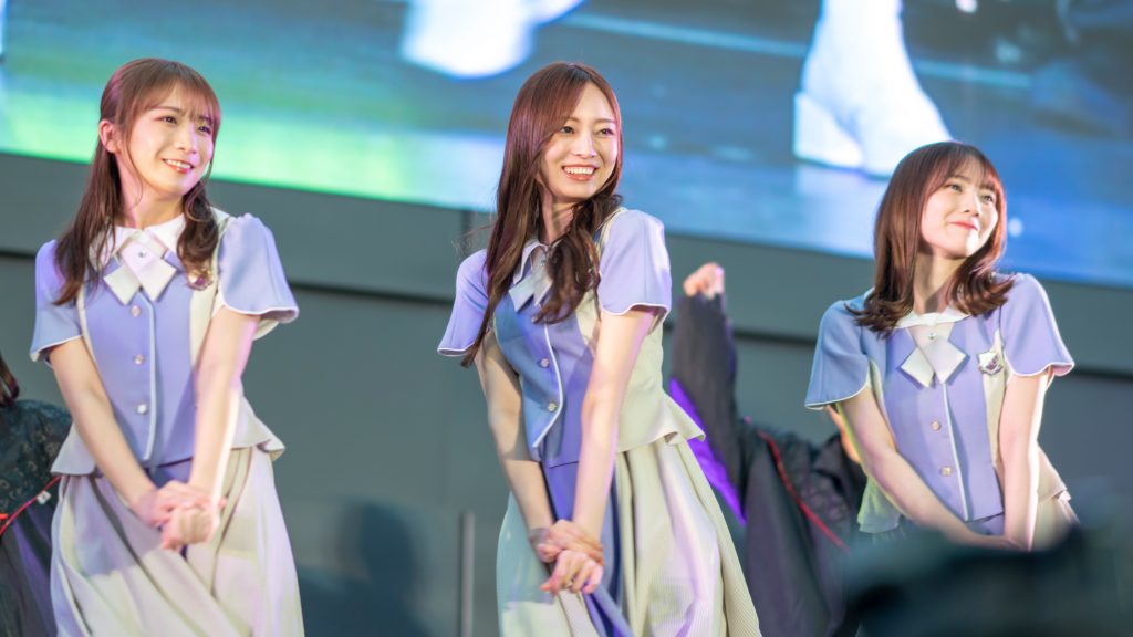 「バイトル学園祭2022」に登壇した乃木坂46・秋元真夏、梅澤美波、田村真佑