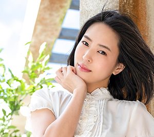 グラビアアイドル・女優・官能小説家…只埜なつみ、最新DVD発売