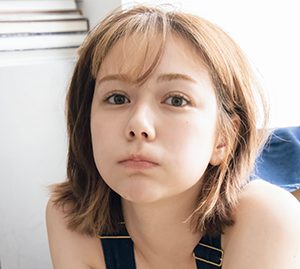 村重杏奈「人生で一番脱いじゃいました！」新グラビアマガジン発売決定