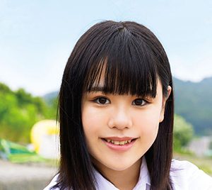 グラビアアイドル如月あいり、初々しさあふれる青春グラビアDVD発売