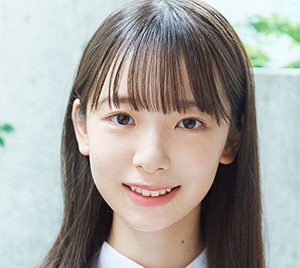 【日向坂46四期生】福岡県出身 13歳の渡辺莉奈がお披露目…清水理央、宮地すみれ、正源司陽子、石塚瑶季、山下葉留花、平尾帆夏に続く7人目