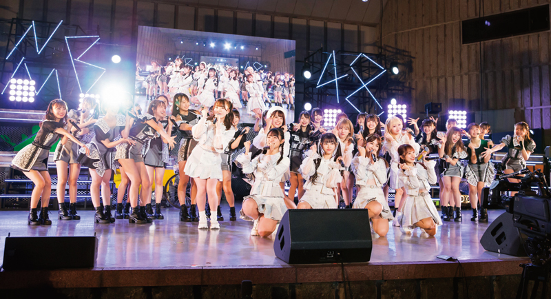 「NMB48 12th Anniversary―」にAKB48メンバーがサプライズ登場。『会いたかった』など3曲をコラボ