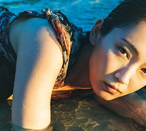 吉岡里帆「週プレ」表紙＆巻頭を飾る…写真集秘蔵カットも初公開