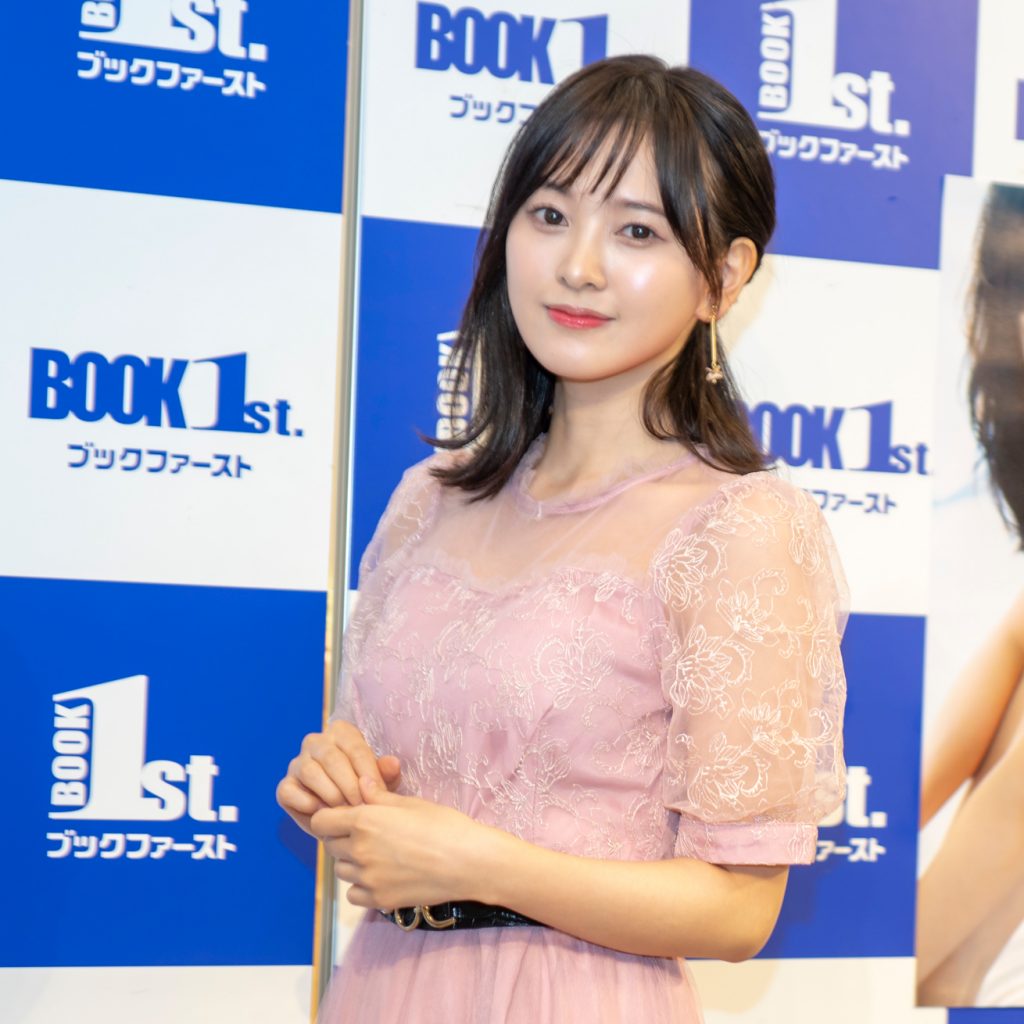 兒玉遥写真集「Stay 25」(ワニブックス)取材会より