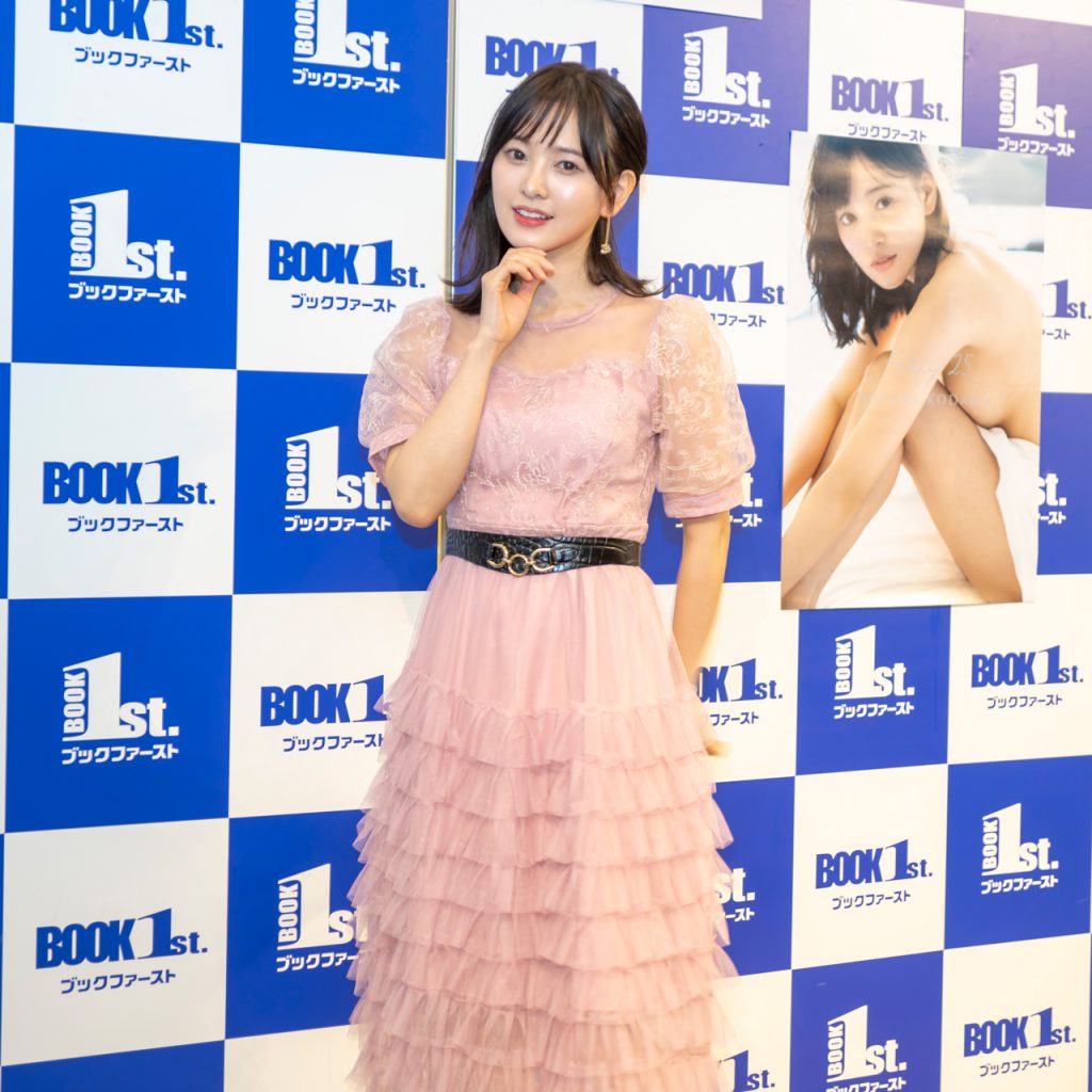 兒玉遥写真集「Stay 25」(ワニブックス)取材会より