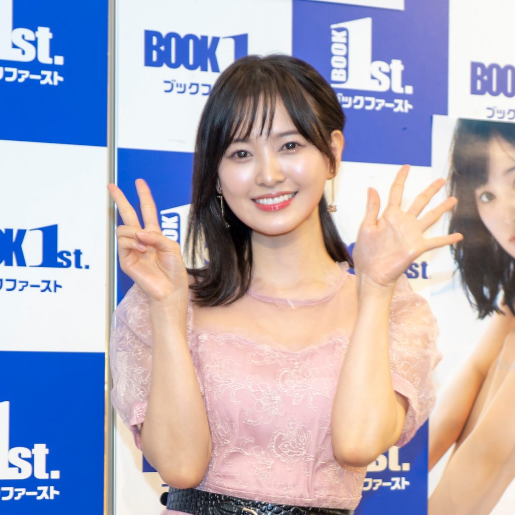 兒玉遥写真集「Stay 25」(ワニブックス)取材会より