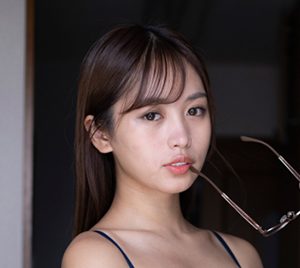 グラビアアイドル水野遥香、かわいいとセクシーを詰め込んだ「ピュア・スマイル」