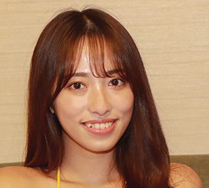 高梨瑞樹、“アイドルのグラビア”でお勉強「私はかわいらしい表情がちょっと苦手なんです(笑)」