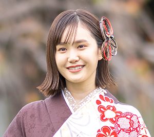 尾碕真花「毎日必死にお芝居…ずっと続けていきたい」【オスカープロモーション新春晴れ着撮影会】