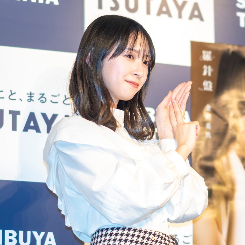 日向坂46金村美玖1st写真集「羅針盤」発売記念取材会より