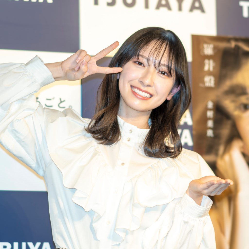 1st写真集「羅針盤」発売記念取材会に出席した日向坂46・金村美玖