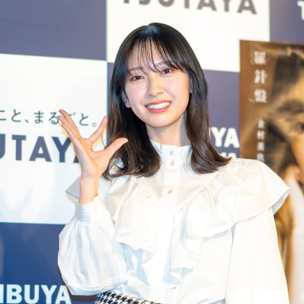 日向坂46金村美玖1st写真集「羅針盤」発売記念取材会より