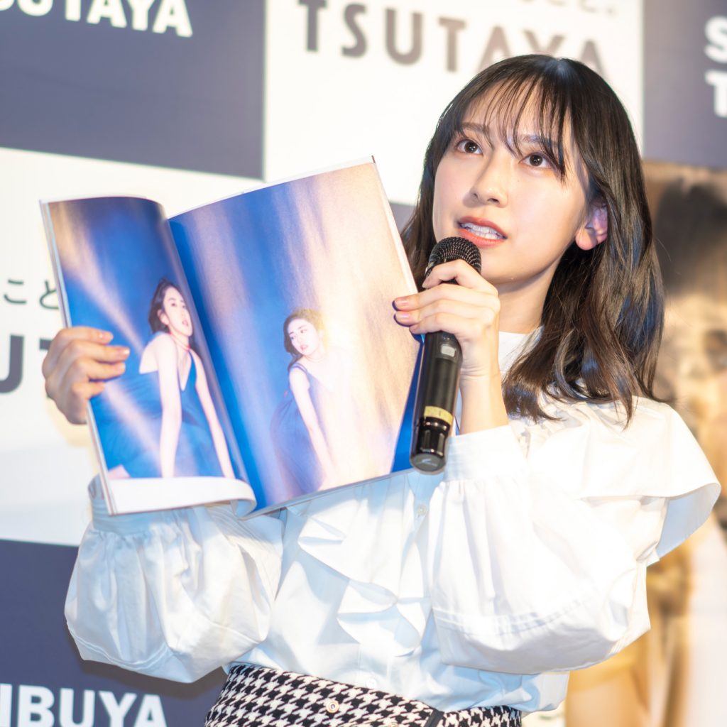 日向坂46金村美玖1st写真集「羅針盤」発売記念取材会より