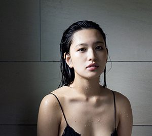 “ミステリーハンター”としても注目の北村優衣、したたる美ボディー披露