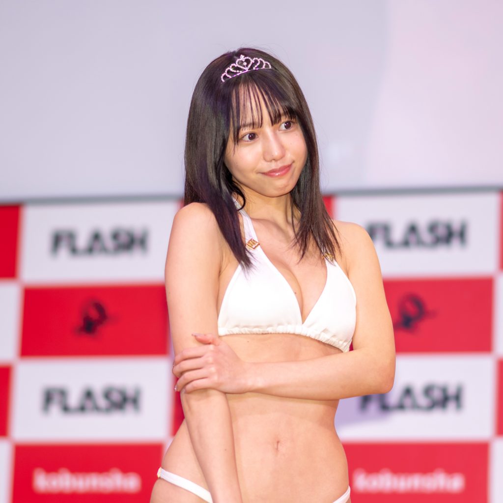 「ミスFLASH2023」グランプリ発表会見より弓川いち華