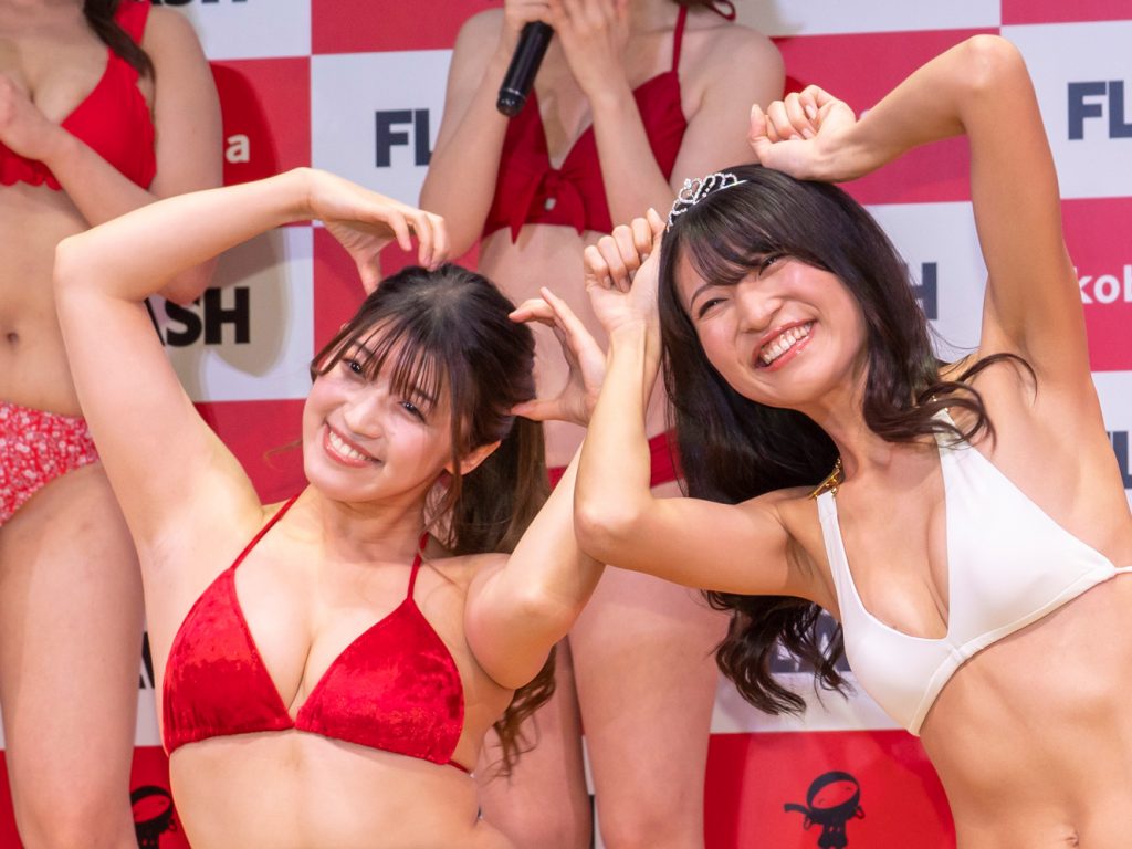 「ミスFLASH2023」グランプリ発表会見より大塚杏奈、井上晴菜