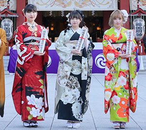 AKB48「二十歳のつどい」に歌田初夏、平田侑希、平野ひかる、山田杏華、吉田華恋が出席…“ホップステップジャンプ世代”が元気にアピール