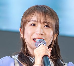 乃木坂46キャプテン秋元真夏、謝罪のない4期生にプンプン「あとで全員楽屋に来てください」風船破裂の衝撃に倒れ込む