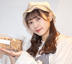 渡辺梨加“ペーカリー”第2弾開催「どこから食べてもチョコを感じられる食パン」