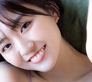 グラビアアイドル豊田ルナ、大人な一面から無邪気な表情まで健康的な美ボディーとともに披露