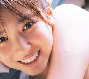 グラビアアイドル沢口愛華、11回目の登場「週刊少年チャンピオン」表紙＆巻頭を飾る