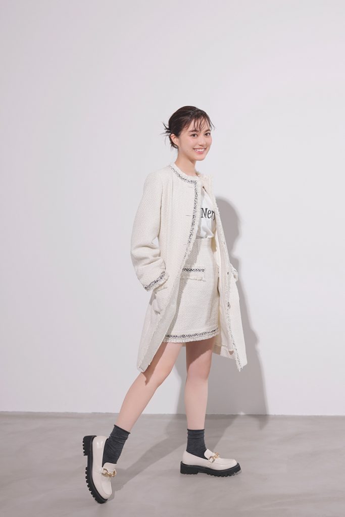 生田絵梨花がモデルを務めるレディースブランド「Apuweiser-riche(アプワイザー・リッシェ)」