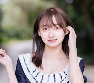 日向坂46影山優佳1st写真集より新カット公開…衣装さんの思いの詰まったワンピースに「大切に着こなせるように頑張らなきゃ」