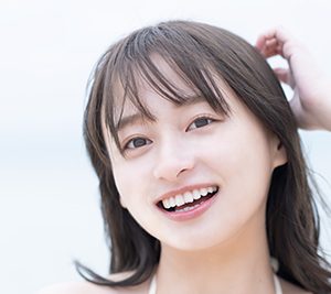 日向坂46影山優佳1st写真集より水着カット初解禁「間違いなく新しい“影山優佳”」