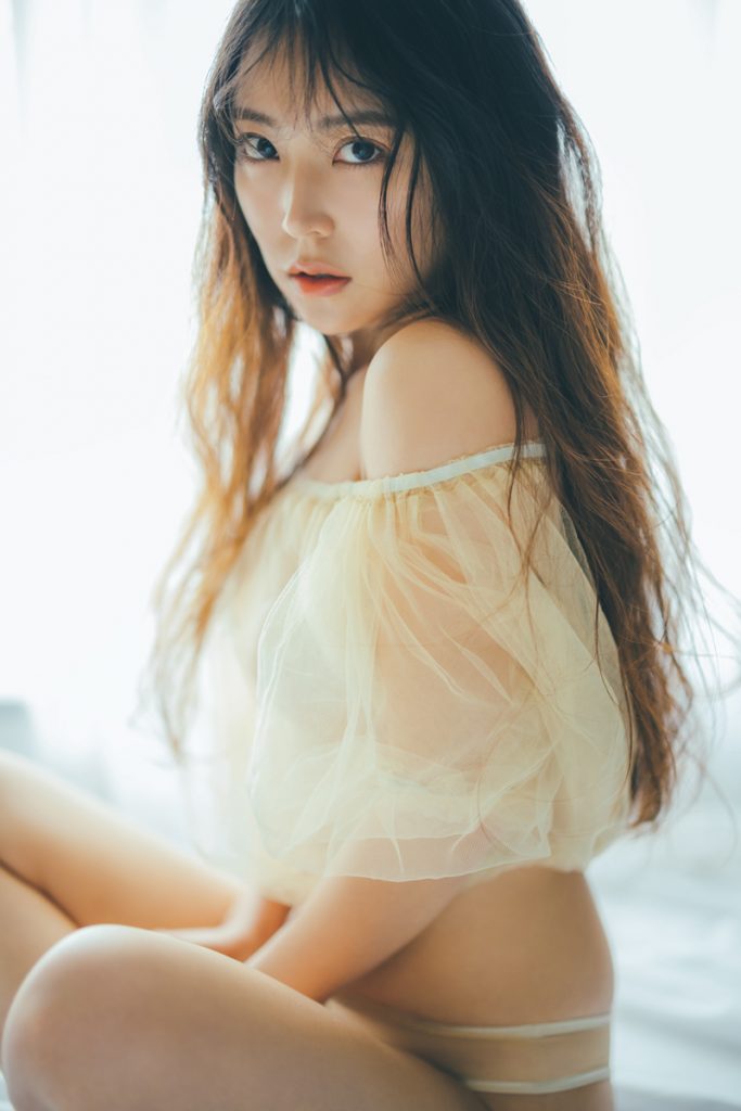 白間美瑠3rd写真集(タイトル未定)より