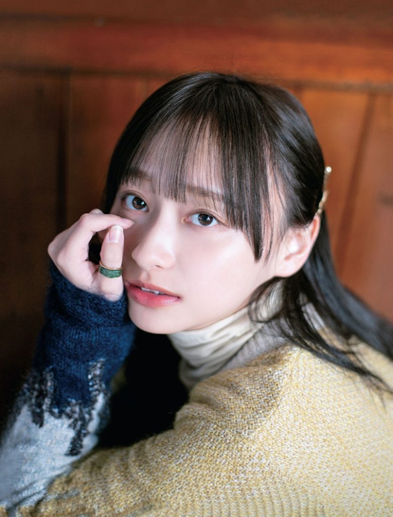 日向坂46影山優佳1st写真集「知らないことだらけ」より