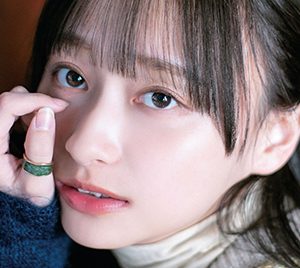 日向坂46影山優佳1st写真集「知らないことだらけ」より“旧松本高等学校”にて撮影された大人の雰囲気漂う新カット解禁