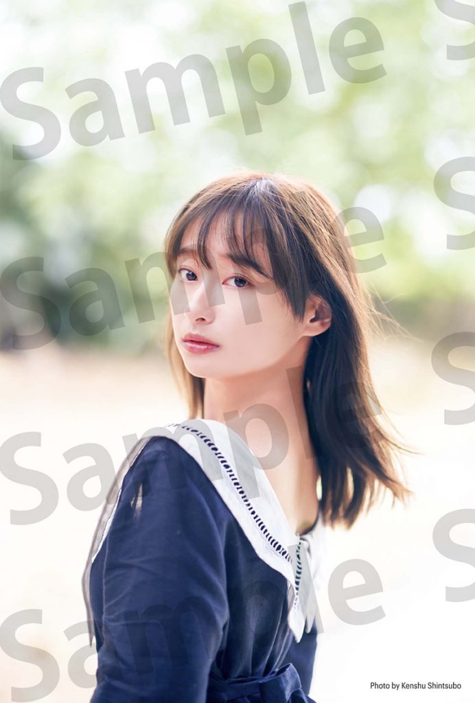 日向坂46影山優佳1st写真集「知らないことだらけ」より「丸善ジュンク堂(honto)」限定特典ポストカード