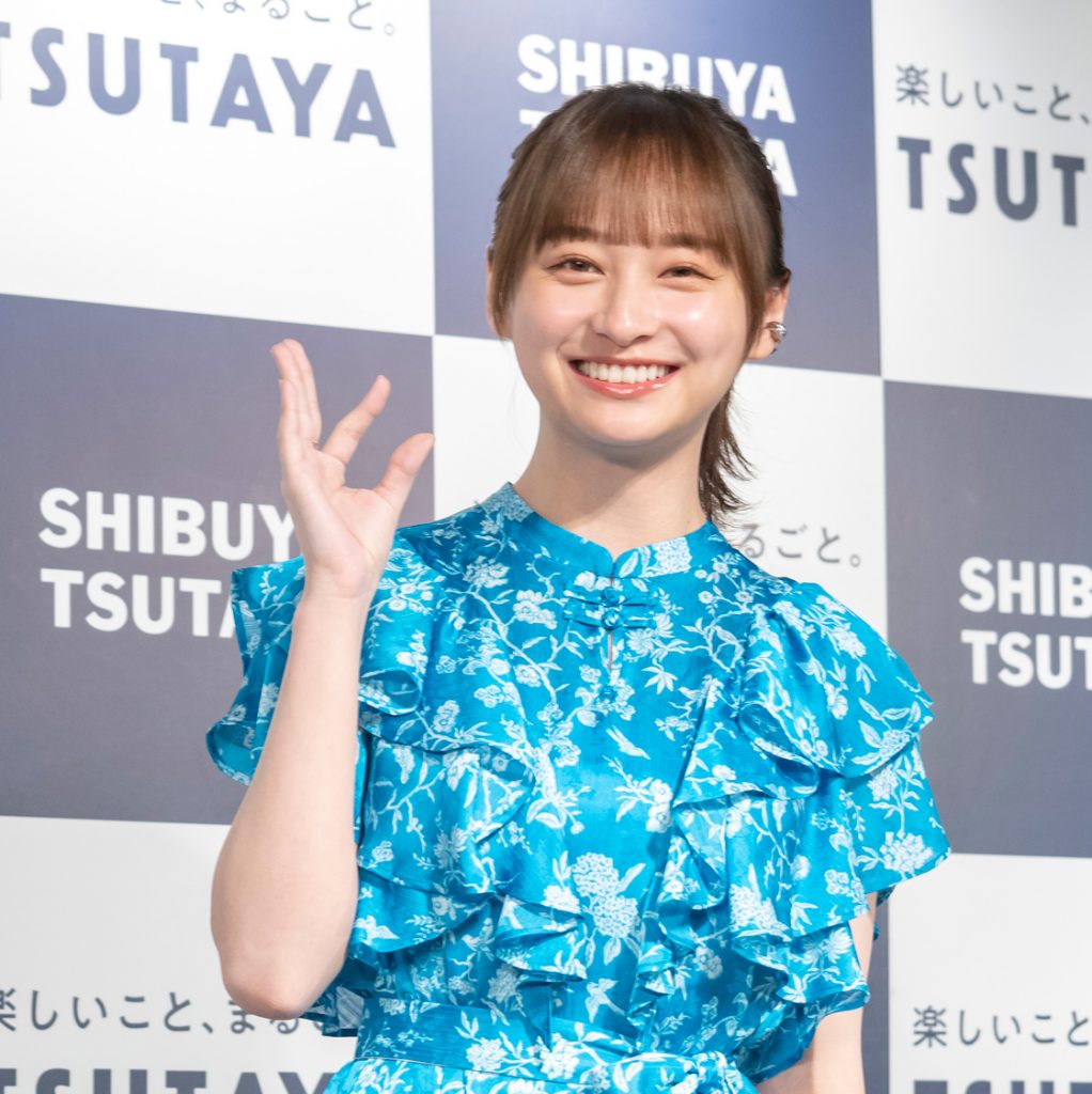 1st写真集「知らないことだらけ」出版記念取材会に出席した日向坂46影山優佳