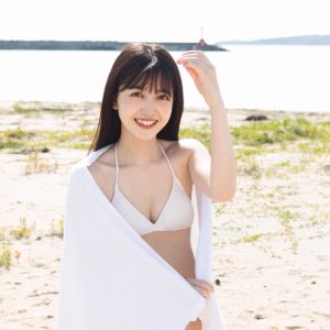 乃木坂46久保史緒里1st写真集「交差点」発売前重版決定！大反響の白水着カットが新たに解禁