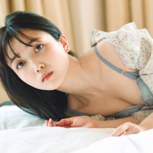 乃木坂46久保史緒里、初のランジェリー姿解禁「いつもよりちょっと大人っぽく見えていたらいいな」