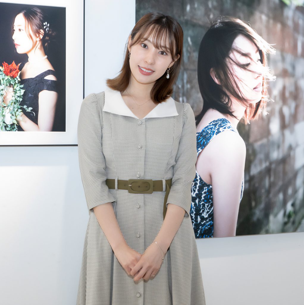 写真展『「記憶」の肖像』取材会に出席した藤江れいな