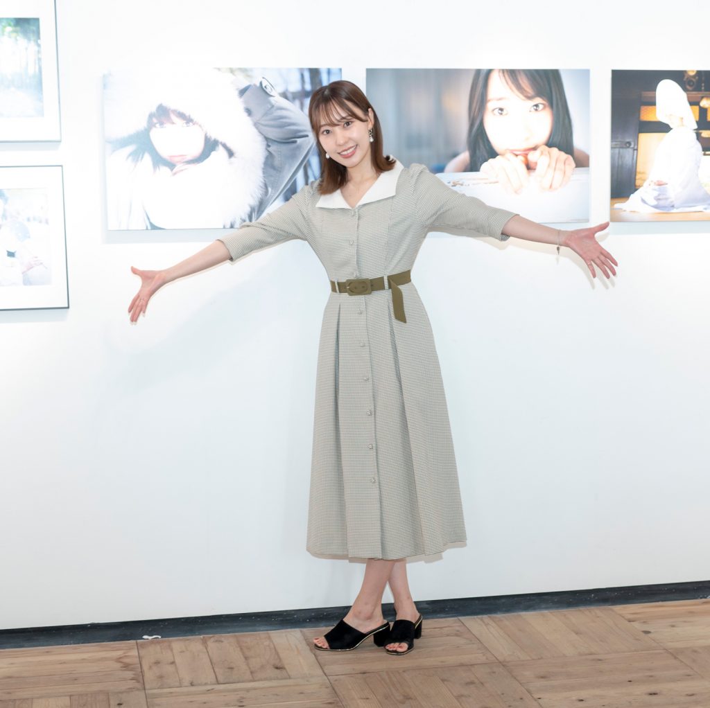 写真展『「記憶」の肖像』取材会に出席した藤江れいな