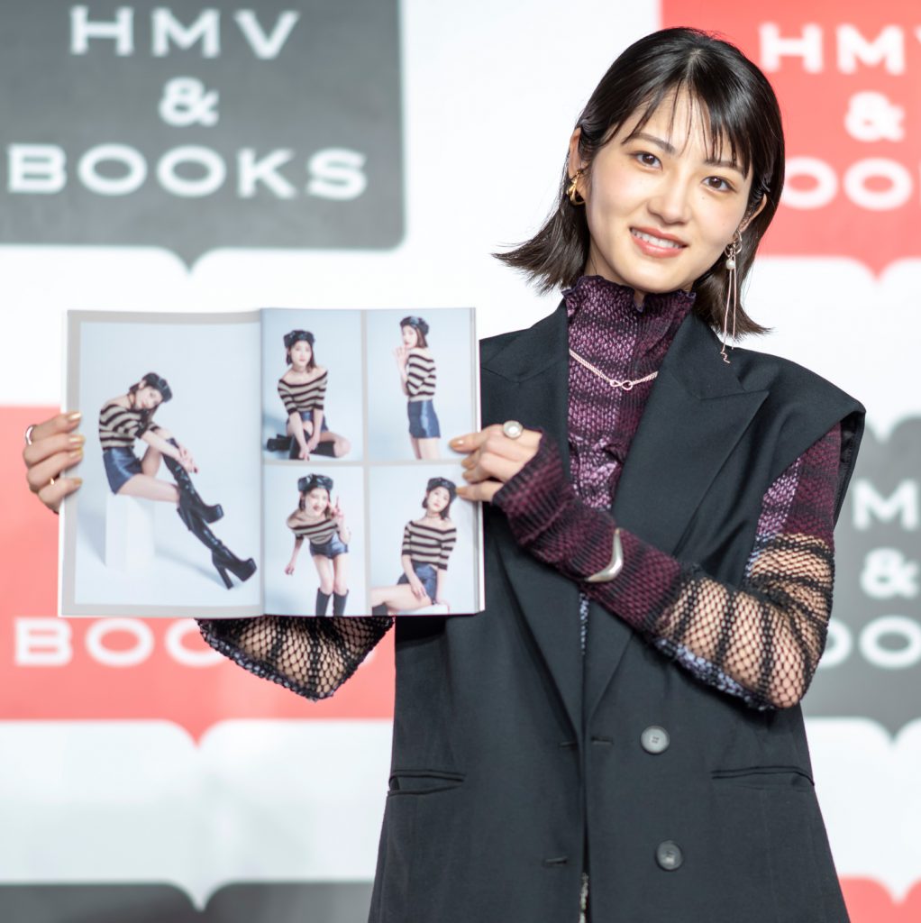 若月佑美1stフォトブック「履きなれない靴を履き潰すまで」出版記念取材会より