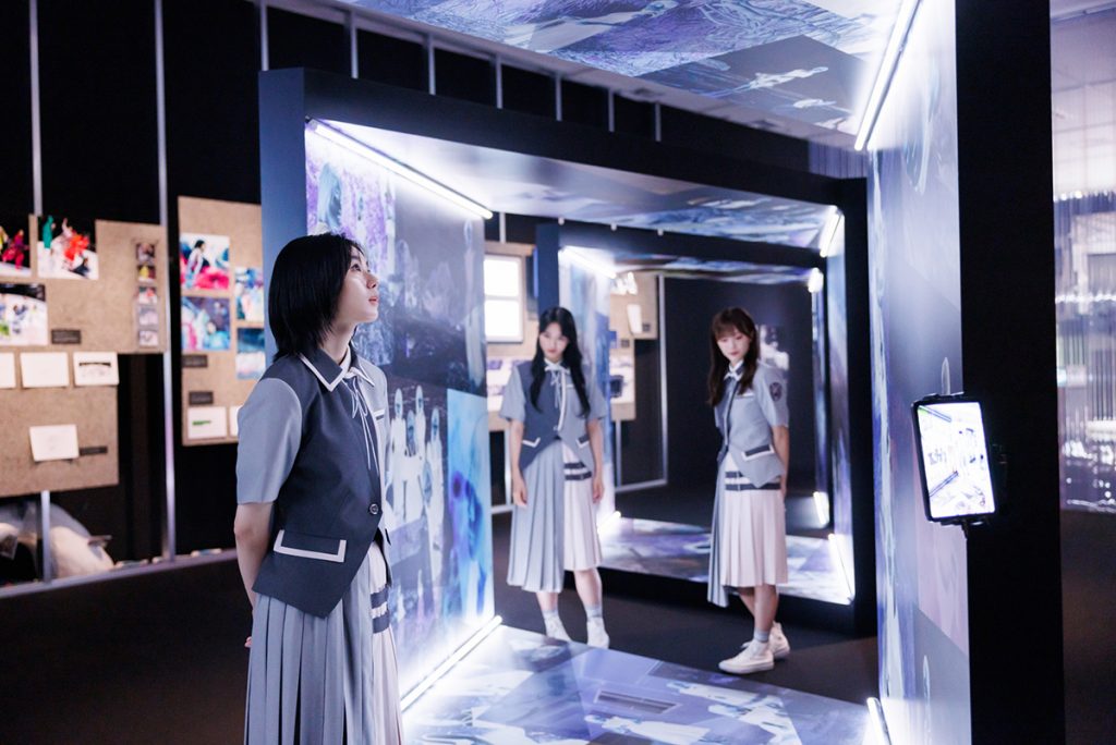 「櫻坂46」初の展覧会「新せ界」取材会より