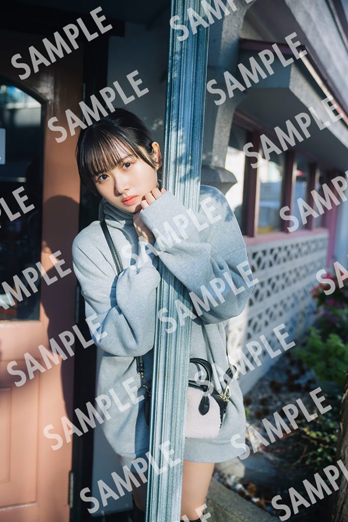 日向坂46上村ひなのソロ写真集「そのままで」星野書店近鉄パッセ店ポストカード