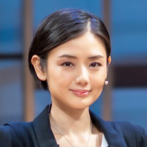 片山萌美「私も今後応援します」日向坂46山口陽世との2ショットを公開し“おひさま”の仲間入り