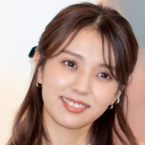 櫻坂46小林由依「種類がないと安心できない…」スタジオをざわつかせた“靴の数”