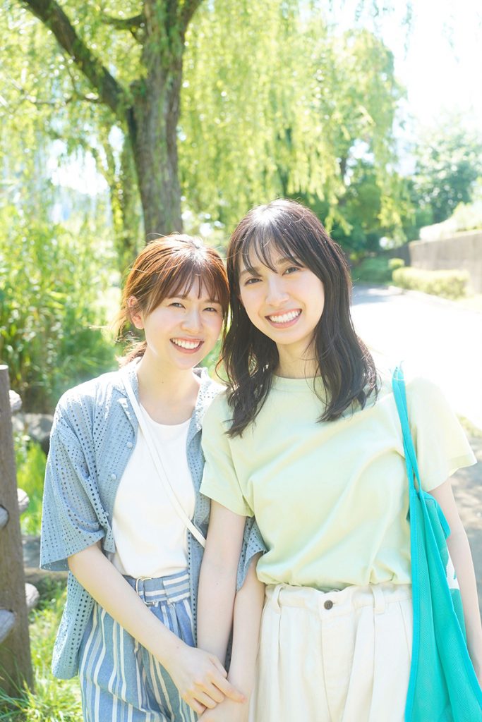 「B.L.T.2023年9月号」表紙＆巻頭グラビアを飾る日向坂46松田好花＆金村美玖