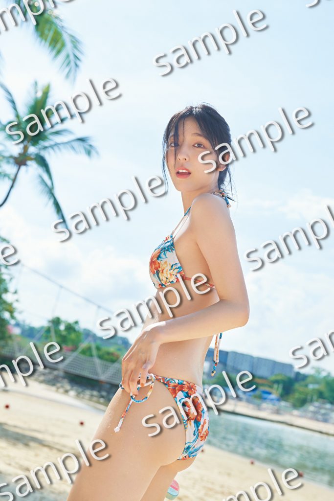 乃木坂46早川聖来卒業記念写真集「また、いつか」(幻冬舎)より封入特典ポストカード3