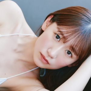 NGT48佐藤海里、初の水着グラビア「驚きのほうが大きいかも」