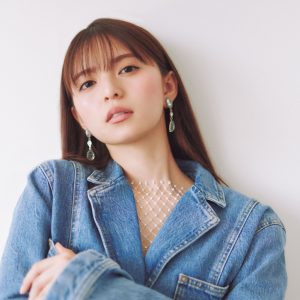 齋藤飛鳥「卒業しても呼んでもらえるんだ、良かった！」乃木坂46卒業後初めて『bis』表紙を飾る！オータムファッション＆煌めくメイクを披露